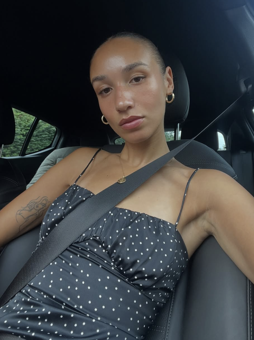 an image of an artist